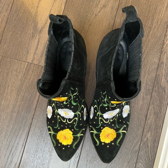 L’Intervalle floral embroidered suede boots - Picture 5 of 8